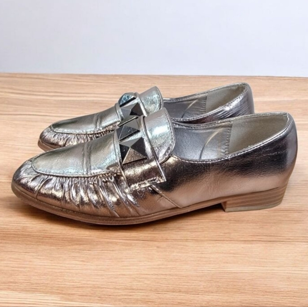 Catherine Malandrino Silver Pewter Loafers Metallic Size 7